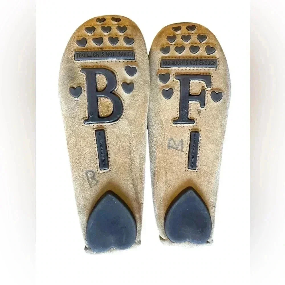 Beverly Feldman Tan Suede Studded Loafers 7.5 - Picture 8 of 8